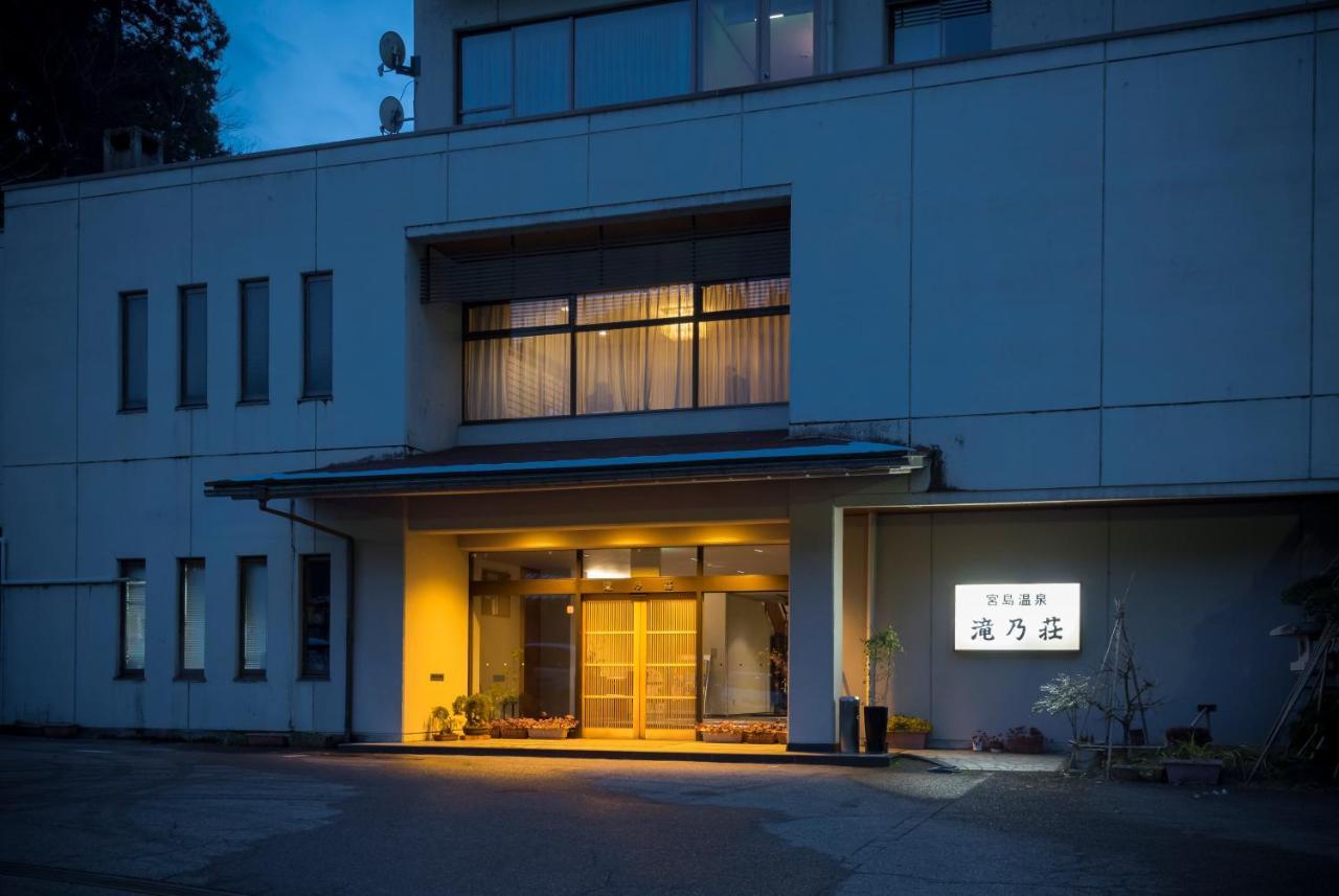 Miyajimaonsen Takinoso Hotel Takaoka Exterior foto